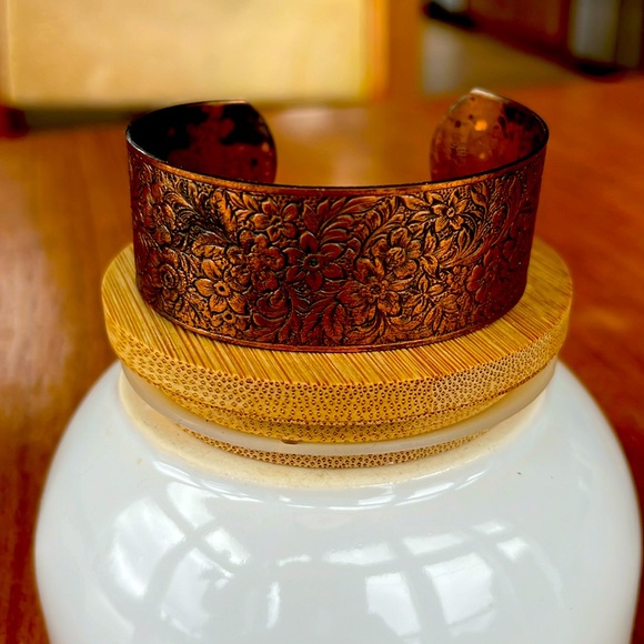 Beautiful, solid copper cuff bracelet - Picture 1 of 10